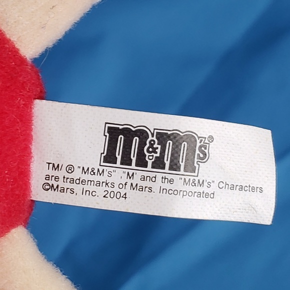 Red M&M Plush Keychain - Picture 5 of 6